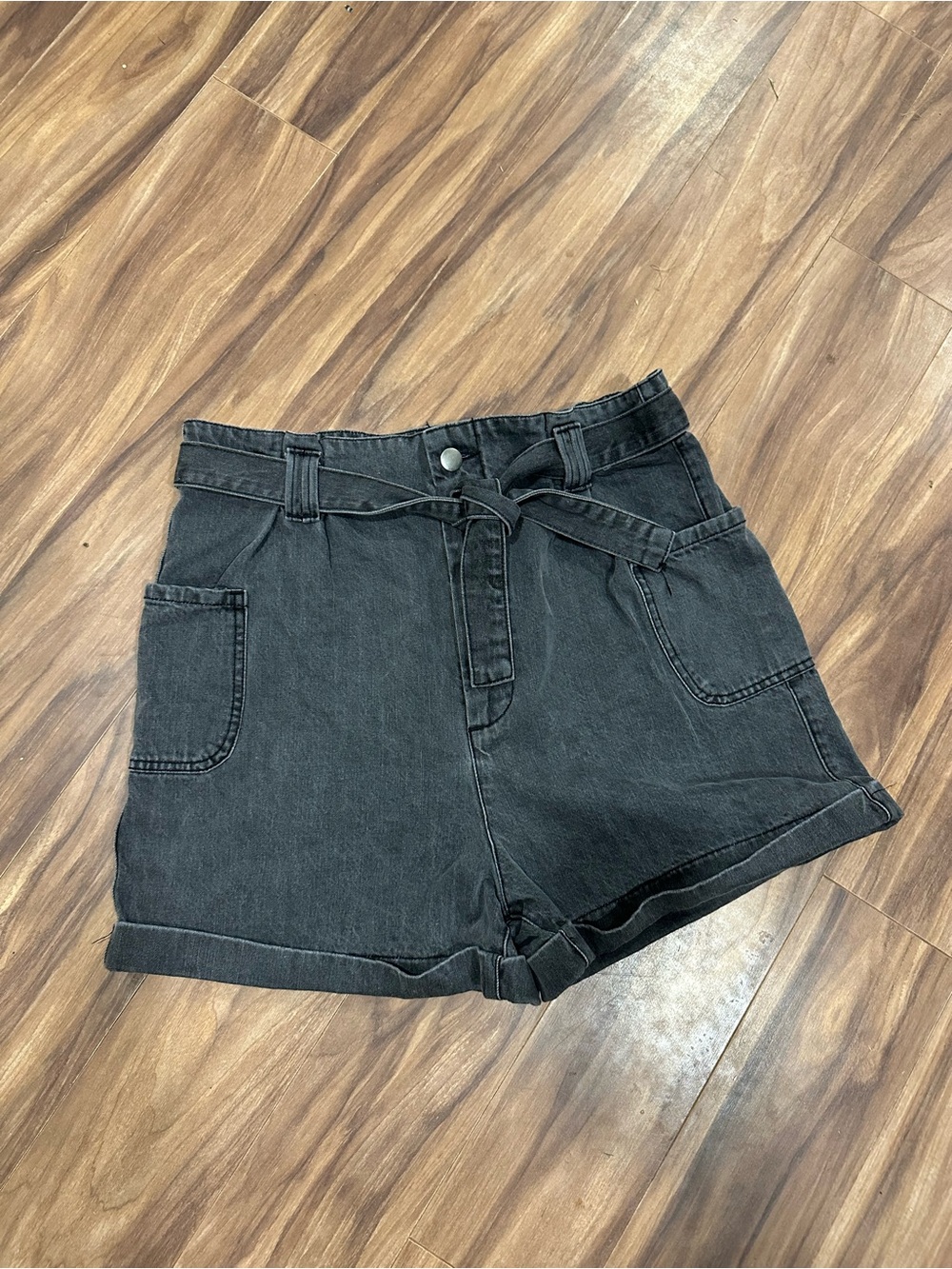 Gianni Bini High-Waist Black Denim Paperbag Shorts, size 9
